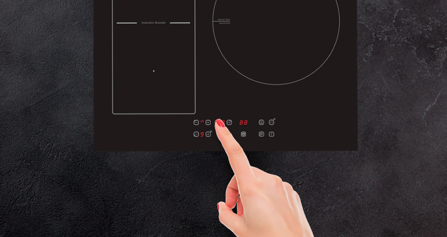 Сенсорная панель позволяет мгновенно менять настройки нагрева варочной поверхности. Для установки температуры достаточно одного касания. Мгновенное и легкое управление варочной поверхностью.