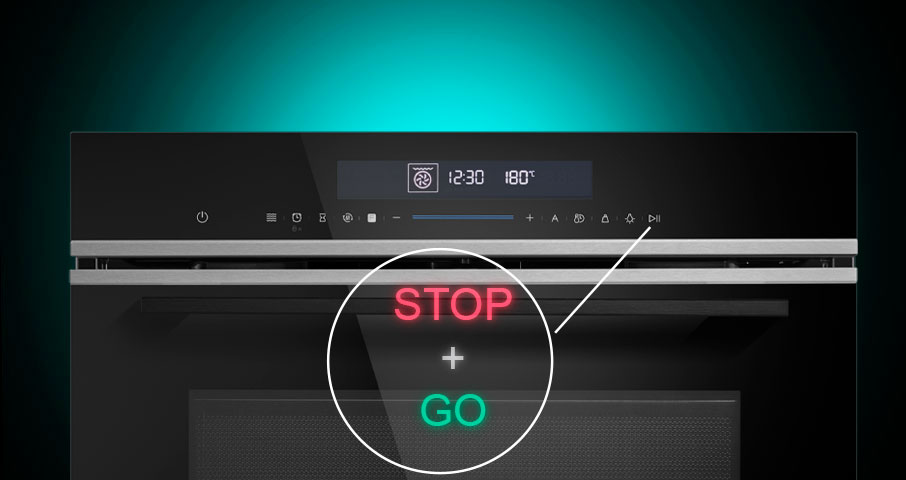 Функция Stop & Go создана для того, чтобы вы могли в любой момент поставить работу духового шкафа на паузу, а затем так же просто возобновить его работу.